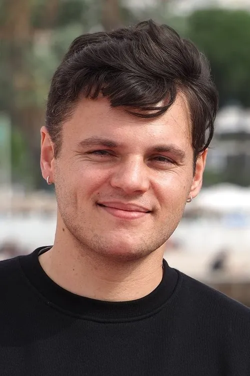 Clément Cotentin interpretando a Clément [Montre vraiment ça à tout le monde]