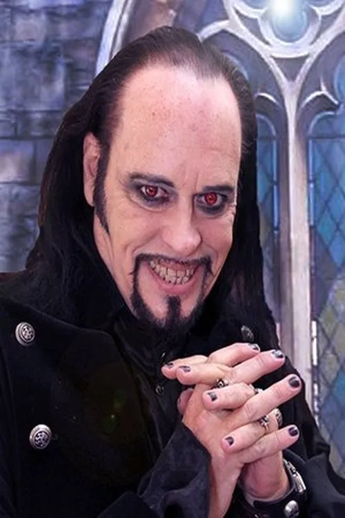 Cleve Hall interpretando a Leonard