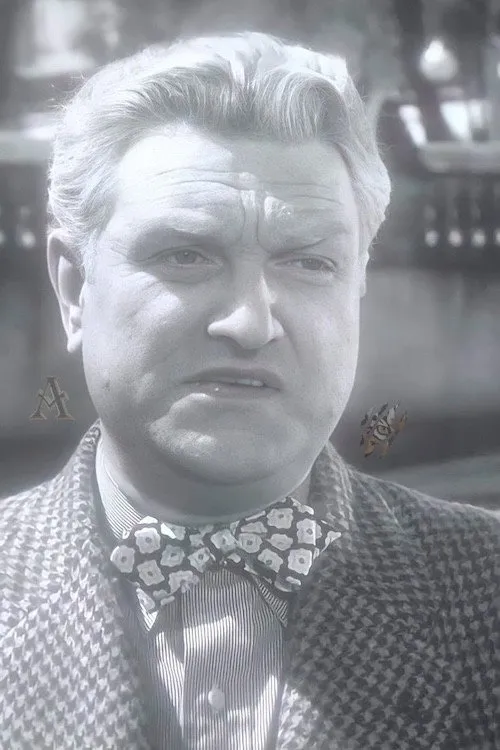 Clifford Carr interpretando a Mr. John Smith