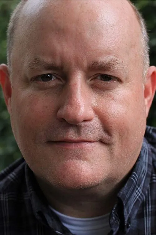 Clint Culp interpretando a Motel Clerk