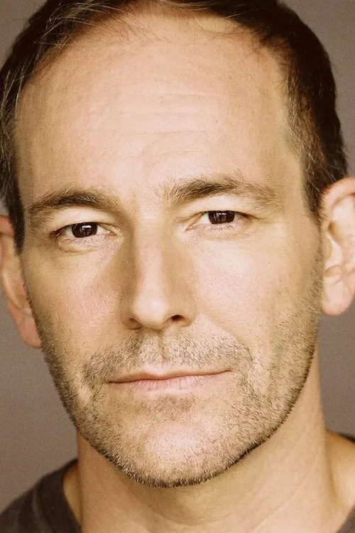 Clint Jordan interpretando a Walter