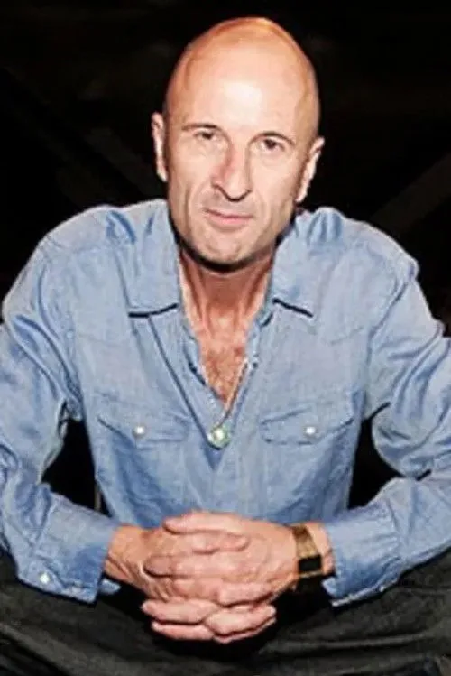 Ed O'Brien ha trabajado con Clive Deamer en 2 ocasiones