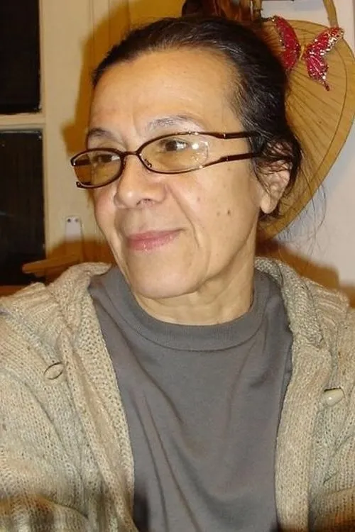 Coca Bloos interpretando a Poucha Ardelean