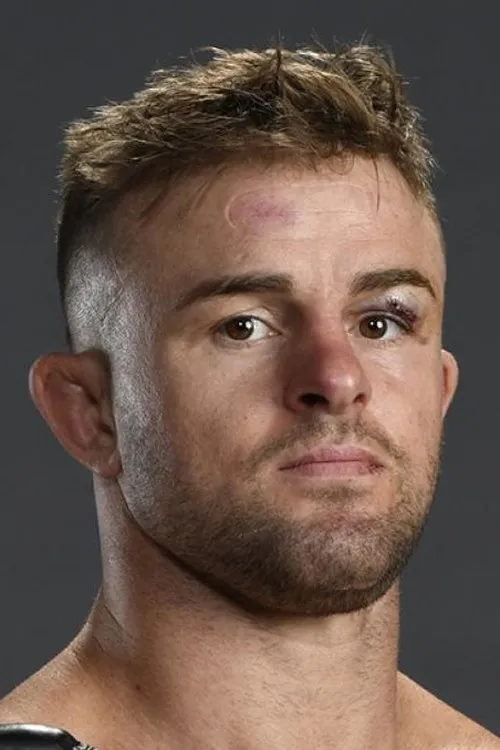 Cody Stamann interpretando a Self