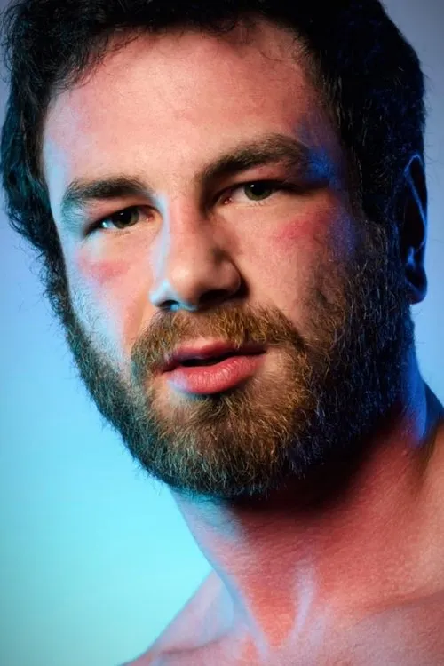 Colby Corino interpretando a Colby Corino