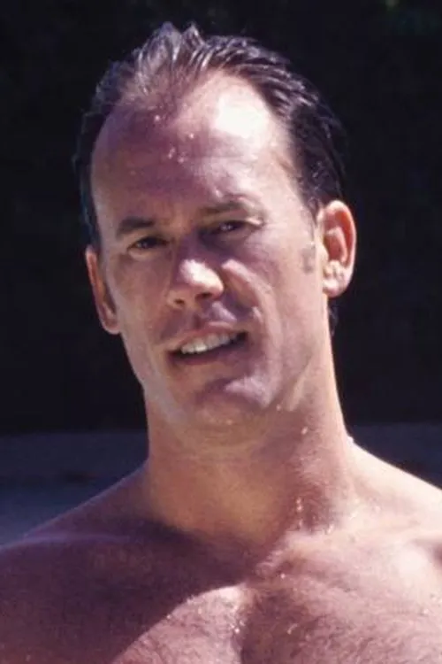 Nick Manetti ha trabajado con Cole Phillips en 3 ocasiones