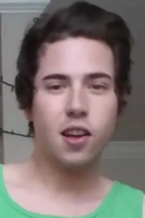 Cole Summers interpretando a 