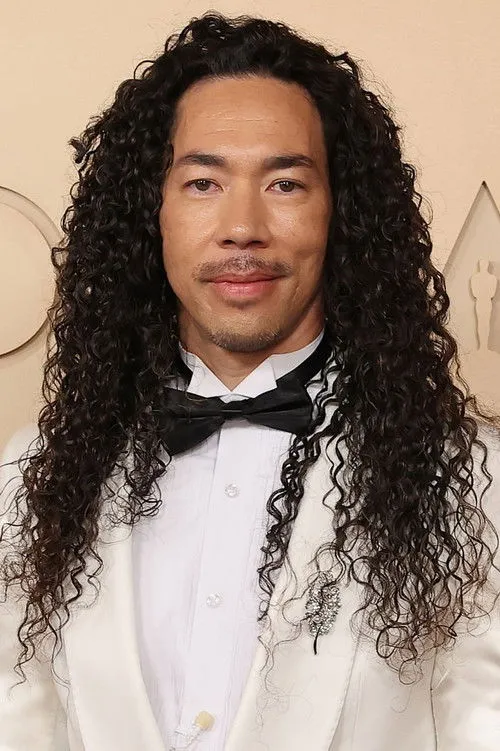 Sara Rue ha trabajado con Cole Walliser en 1 ocasiones