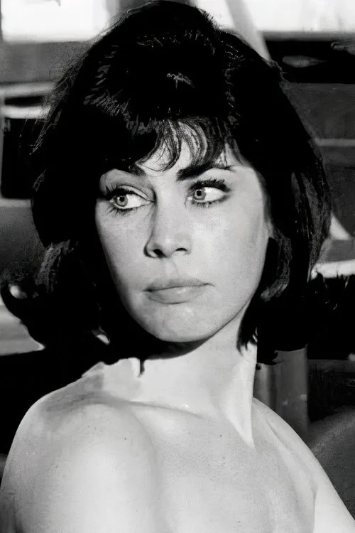 Colette Jackson interpretando a Elizabeth