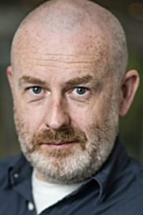 Colin Murphy interpretando a 