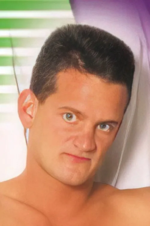 Collin Jennings interpretando a 