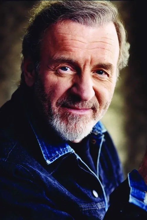 Colm Wilkinson interpretando a Self