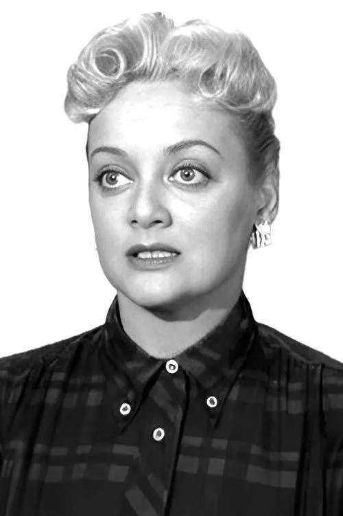 Connie Cezon interpretando a Connie