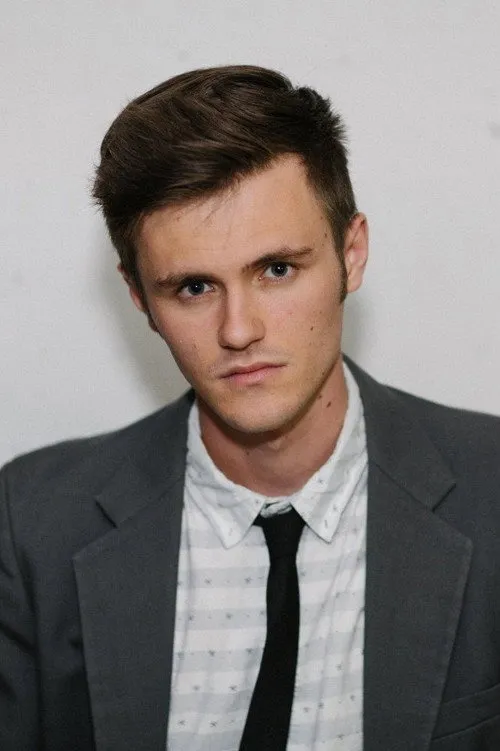 Emily Thomson ha trabajado con Connor Bashford en 1 ocasiones