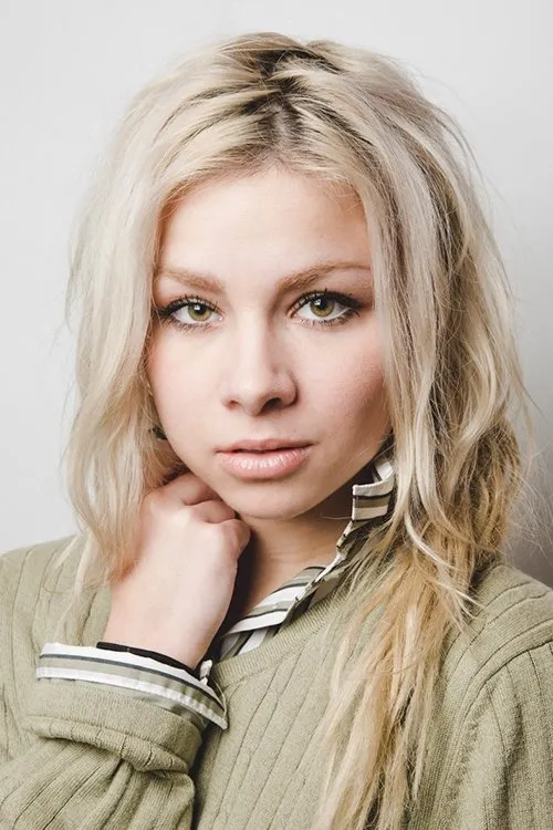 Constance Massicotte interpretando a 