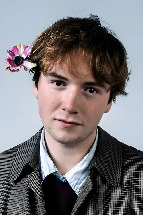 Foto de perfil del actor Cooper Hoffman en el reparto