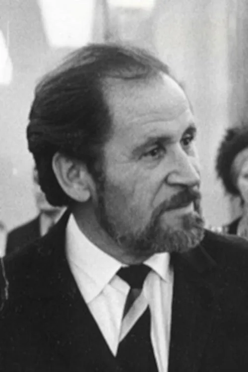 Corado Negreanu interpretando a 