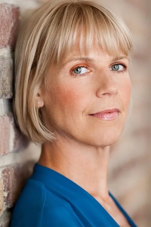 Enissa Amani ha trabajado con Cordula Stratmann en 1 ocasiones