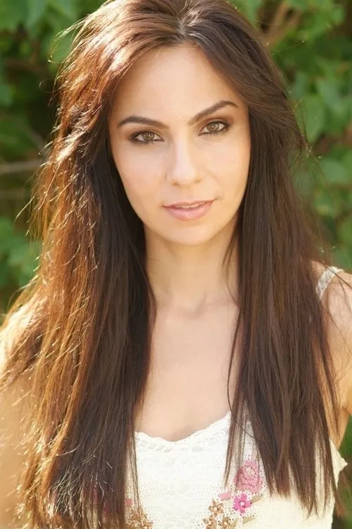 Corina Marie interpretando a Heather