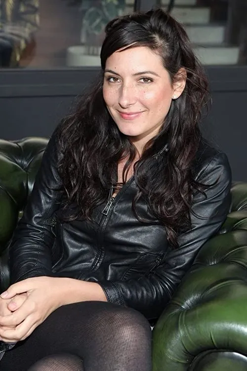 Taylor Hook ha trabajado con Corinne Kingsbury en 1 ocasiones