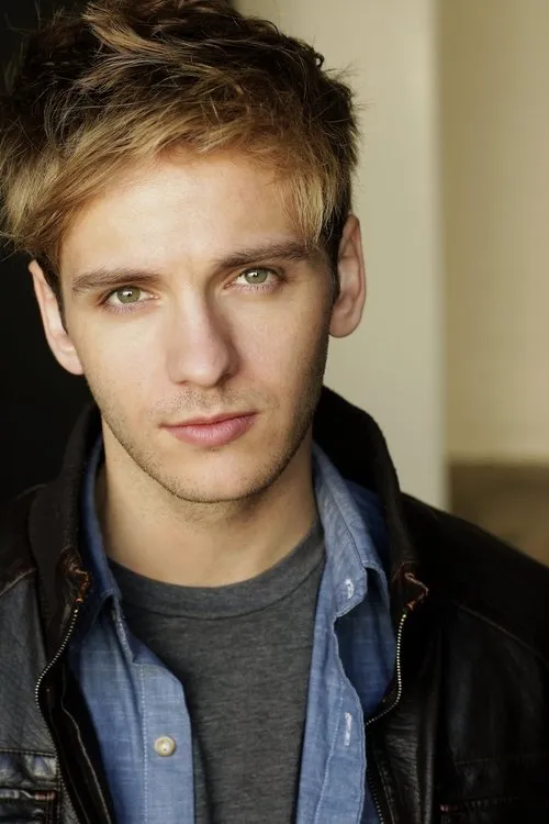 Mackenzie Firgens ha trabajado con Cory Knauf en 4 ocasiones