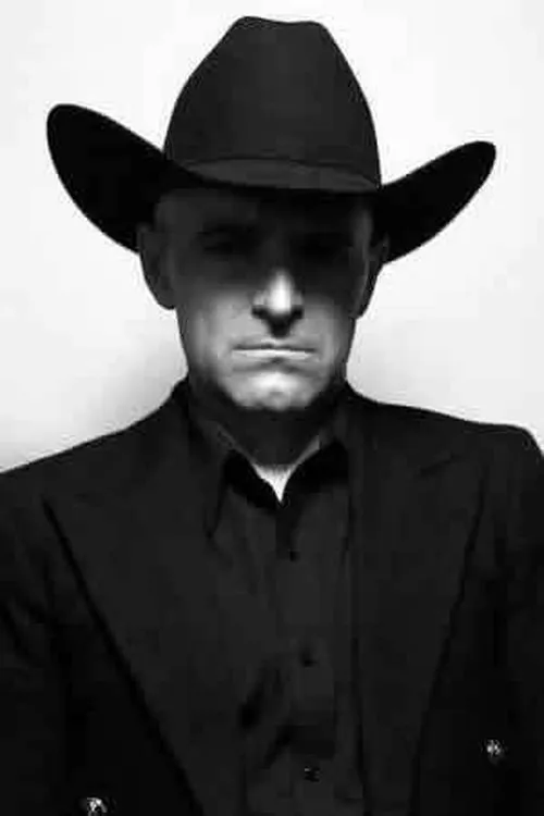 Cory McAbee interpretando a The Silverminer