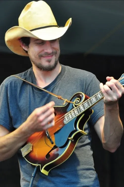 Cory Younts interpretando a Self