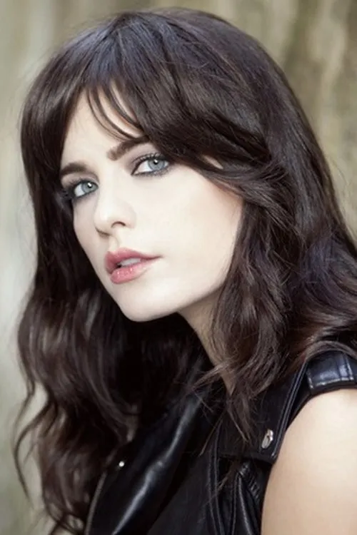 Cosima Coppola — personaje: Angela Garelli