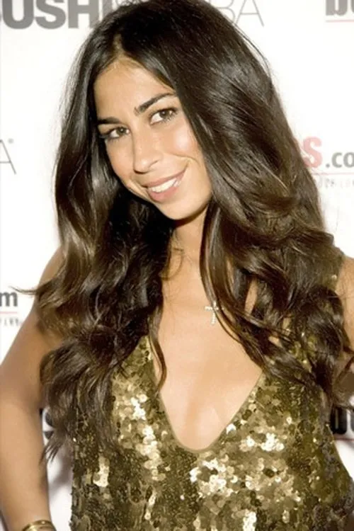 Courtenay Semel interpretando a