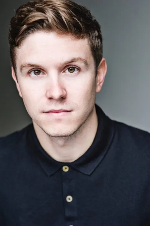 Craig Mather interpretando a Mole