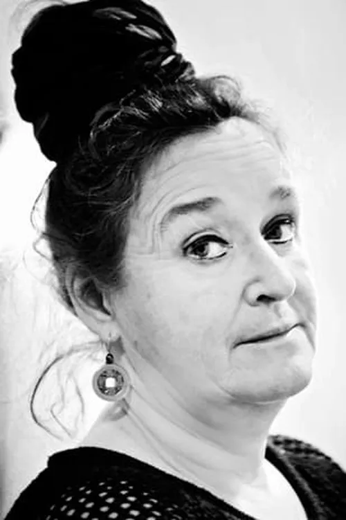 Cris af Enehielm interpretando a 