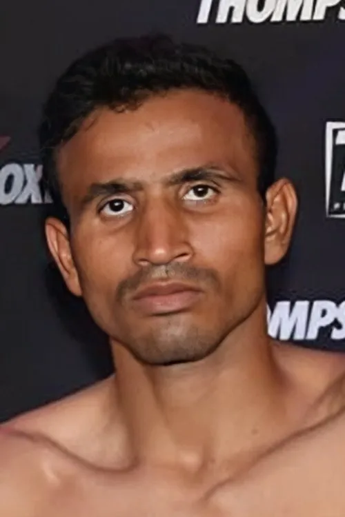 Cristian Baez interpretando a Self