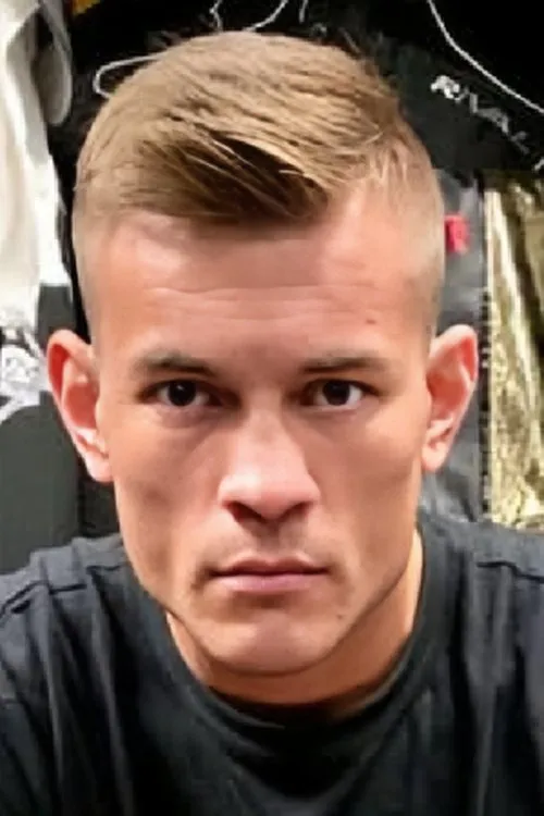 Joseph Spencer ha trabajado con Cristian Olivas en 1 ocasiones