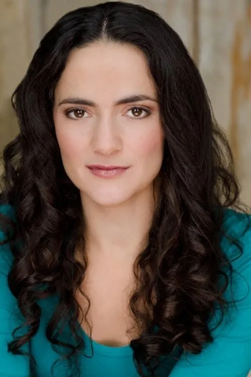 Lindsey Morgan ha trabajado con Cruz Gonzalez-Cadel en 1 ocasiones