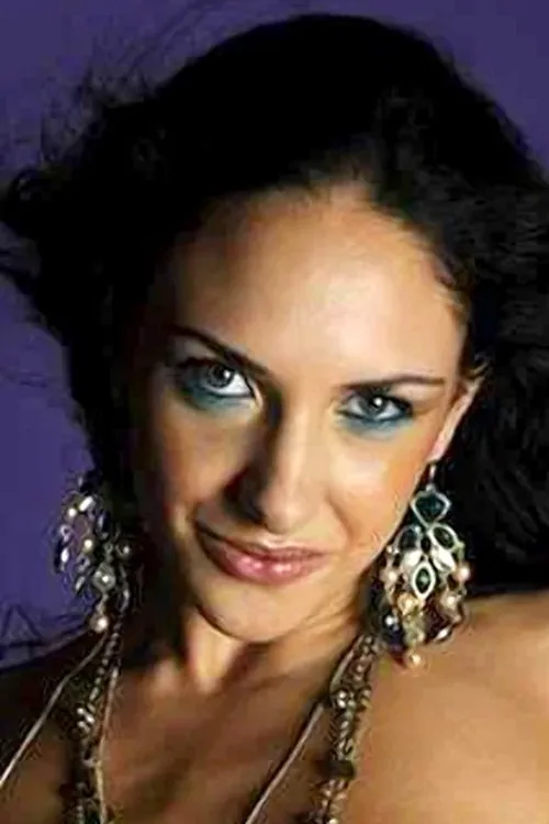 Crystal Preston interpretando a