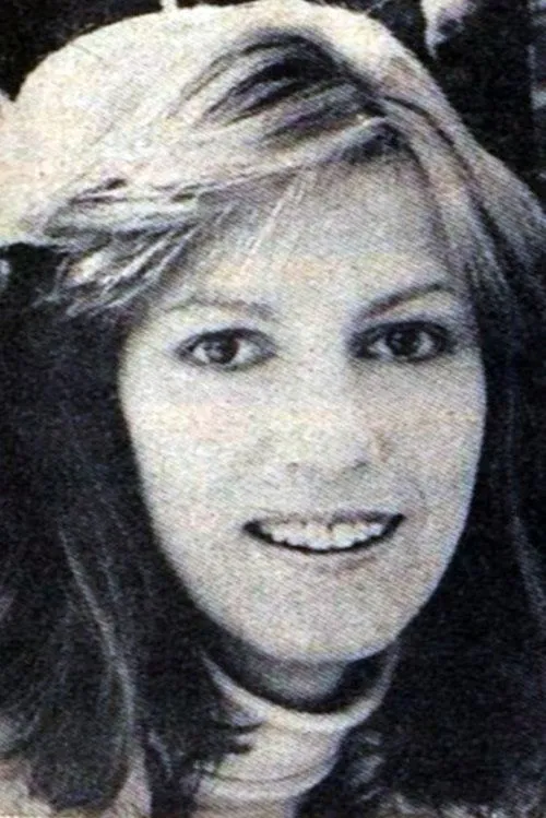 Janet Sovey ha trabajado con Crystal Sync en 1 ocasiones