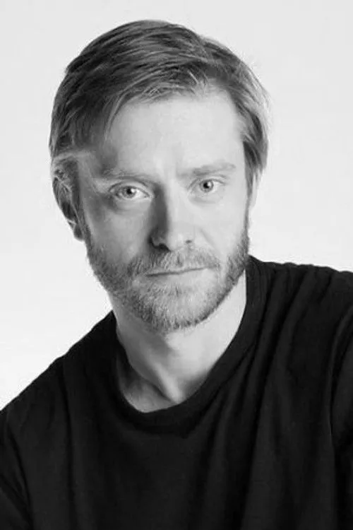 Károly Kuna ha trabajado con Csaba Krisztik en 1 ocasiones