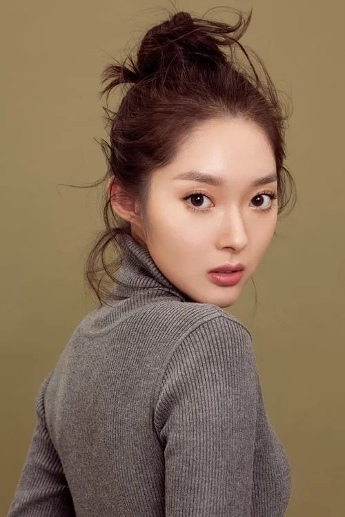 Cui Enci en su biografía y filmografía