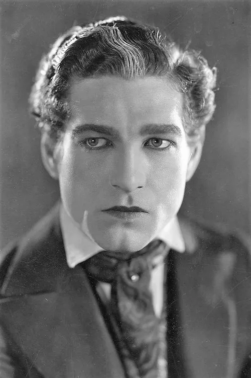 Cullen Landis interpretando a Harold Trevis