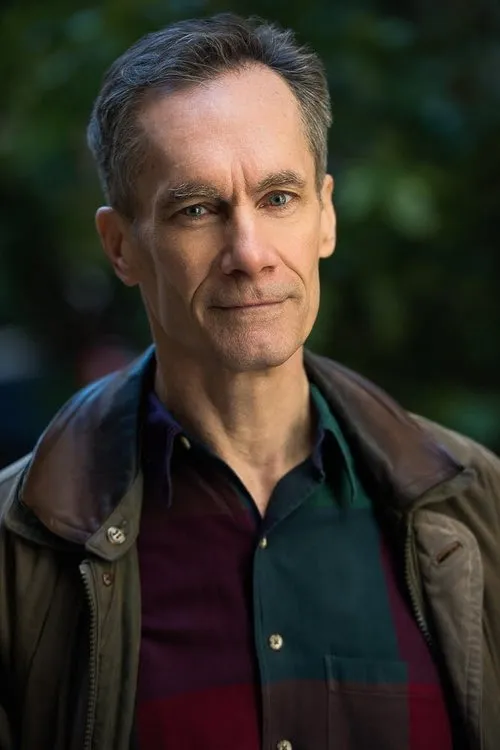 Alexander Nifong ha trabajado con Curzon Dobell en 1 ocasiones