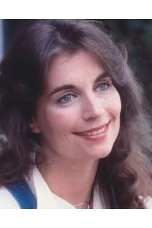 Cyd Hayman — personaje: Nina