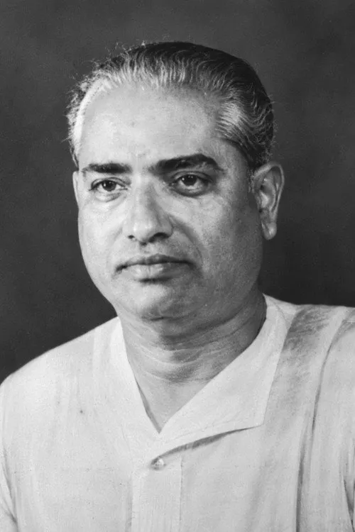 Kuladeivam Rajagopal ha trabajado con D. Balasubramaniam en 3 ocasiones