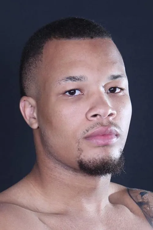 D'Mitrius Ballard interpretando a Self