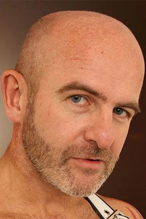 Daddy Oliver interpretando a