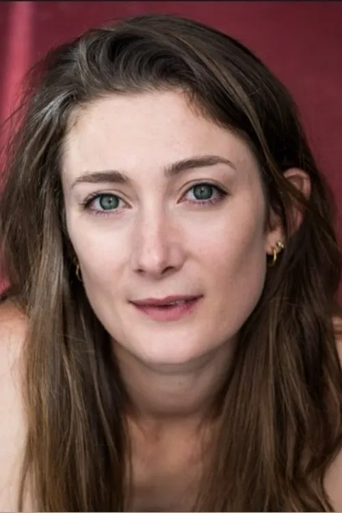 Dominic Cazenove ha trabajado con Daisy Badger en 1 ocasiones