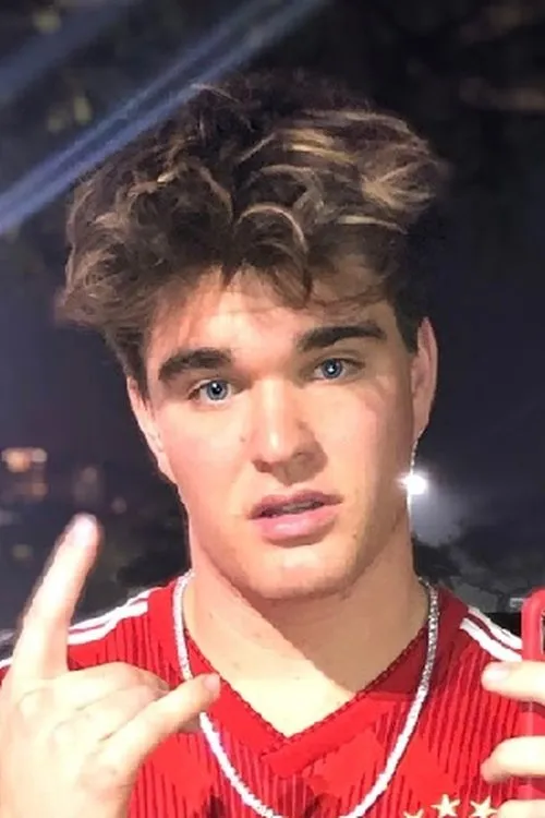 Joe Fournier ha trabajado con Dakota Miller en 1 ocasiones