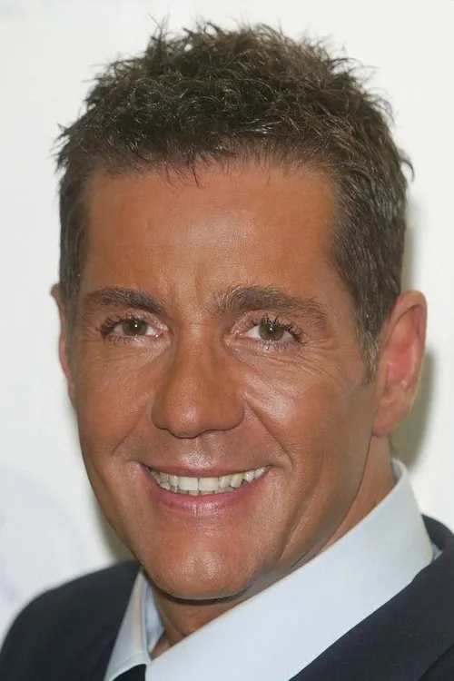 Dale Winton interpretando a 