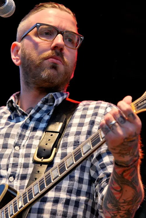 Kathleen Edwards ha trabajado con Dallas Green en 1 ocasiones