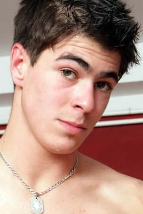 Damien Dreik interpretando a 