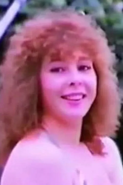 Damla Coşkunoğlu interpretando a Nimet